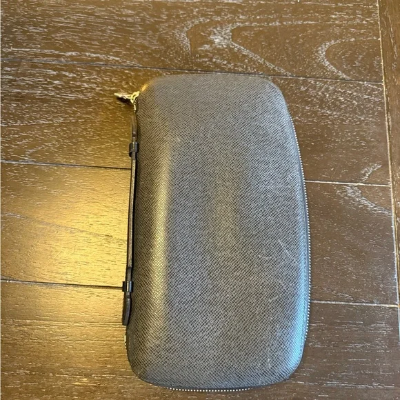 Louis Vuitton Gray Clutch - Picture 3 of 5